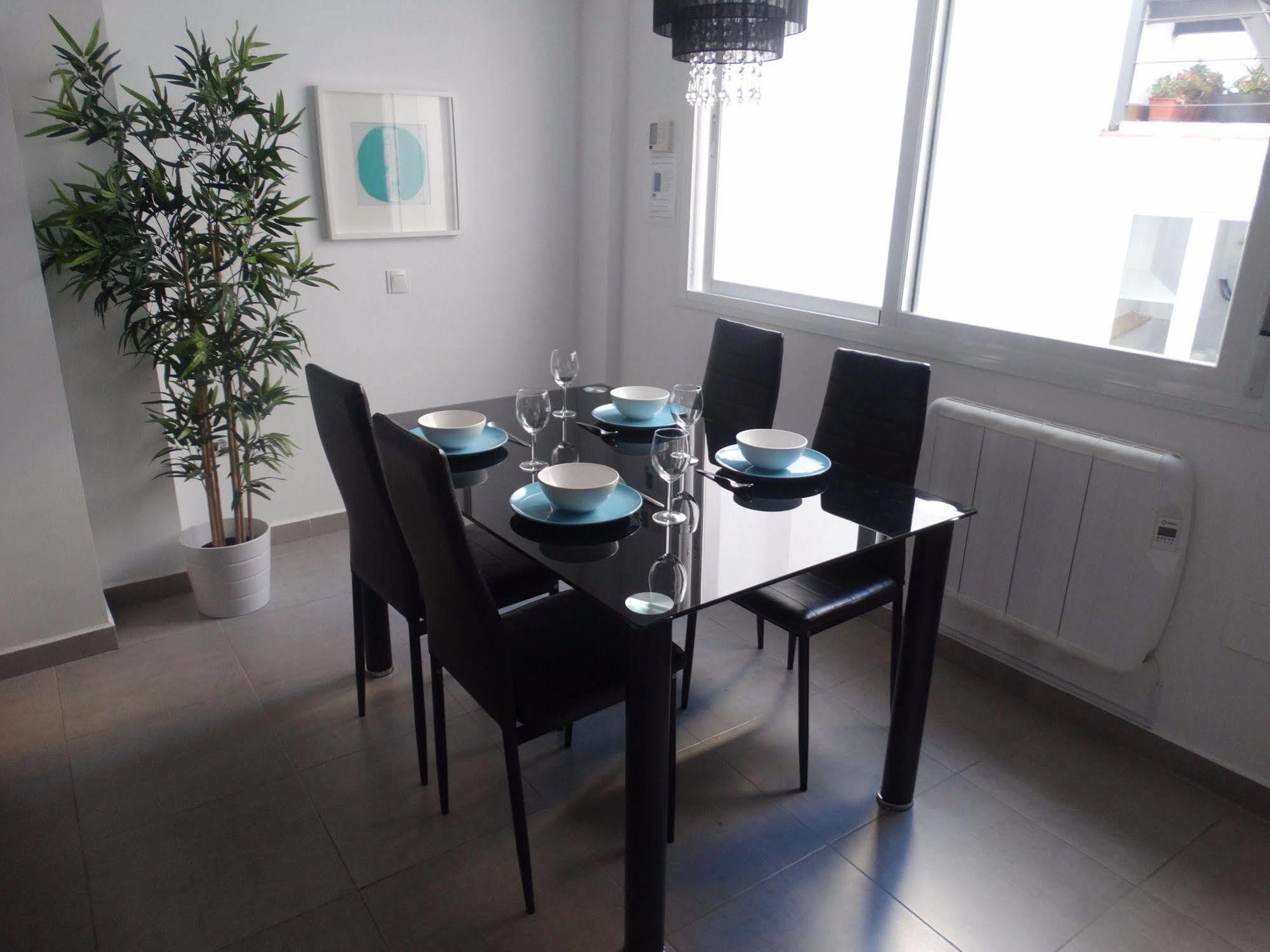 Malaga Apartamentos - Nuno Gomez, 24 Экстерьер фото
