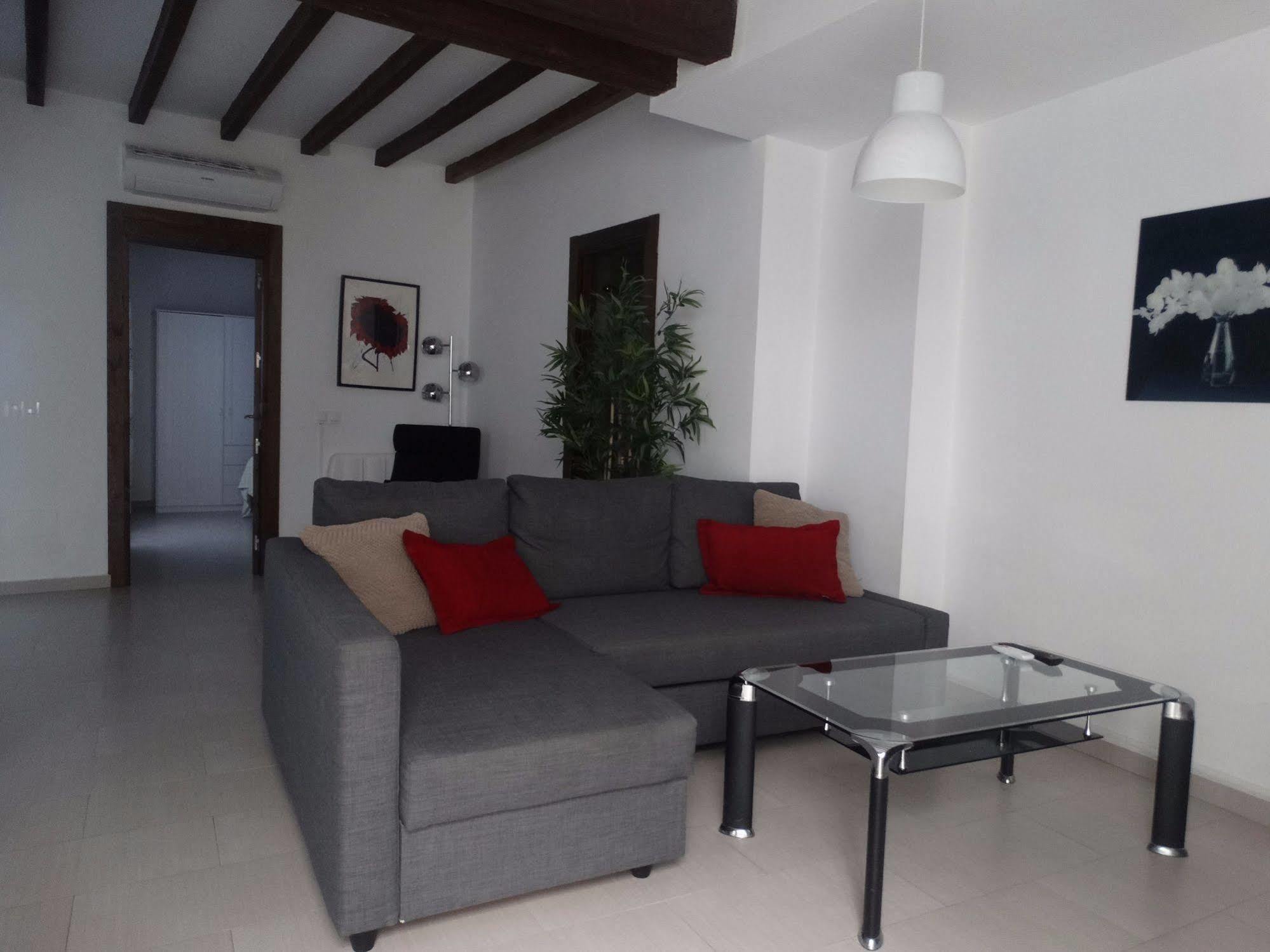 Malaga Apartamentos - Nuno Gomez, 24 Экстерьер фото
